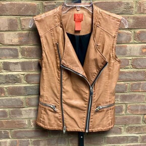 V Cristina Carmel/Brown Faux Leather Vest Size Small NEW - Picture 3 of 6